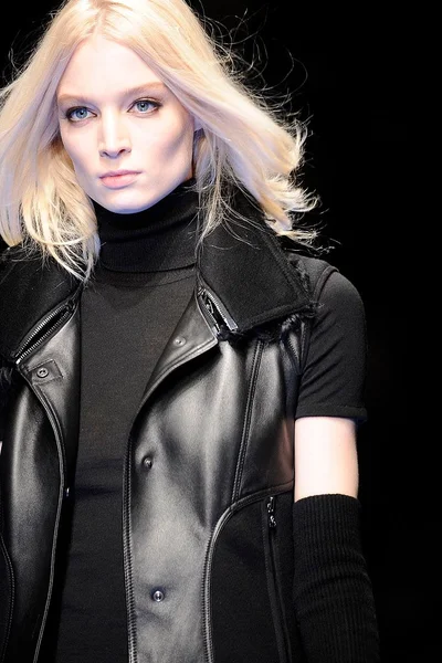 Look 63
